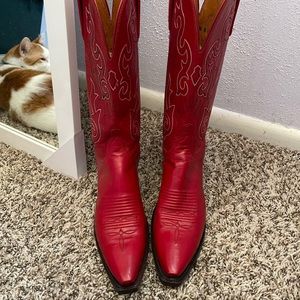 Lucchese Savannnah Red Boots NWOB 6.5